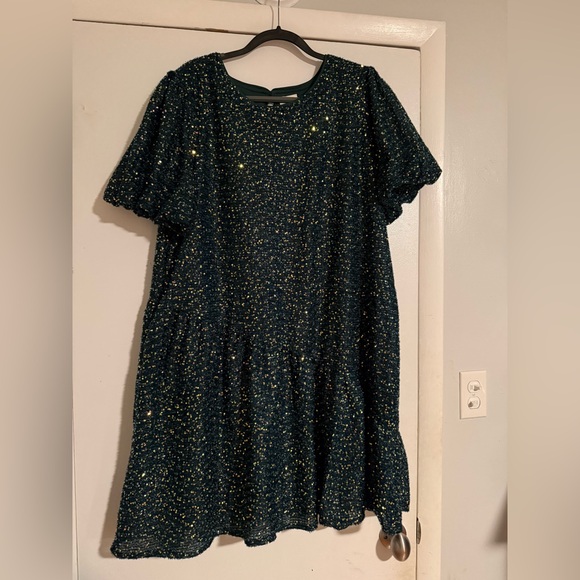 Hayden Dresses & Skirts - Hayden LA sequin asymmetric puff sleeve dress | size 1X in green - NEW WITH TAGS